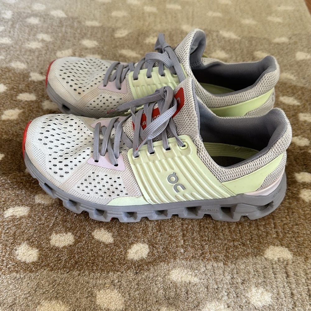 On Cloud Sneakers 7